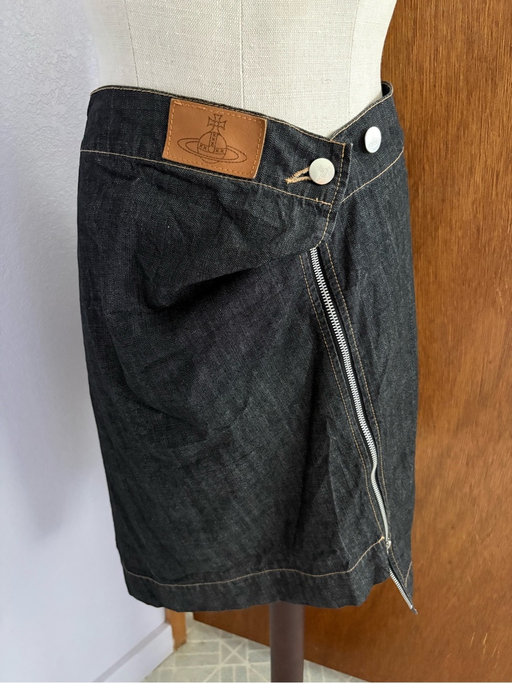 VIVIENNE WESTWOOD sz 3 Red Label Denim Skirt Asymmetrical Zipper